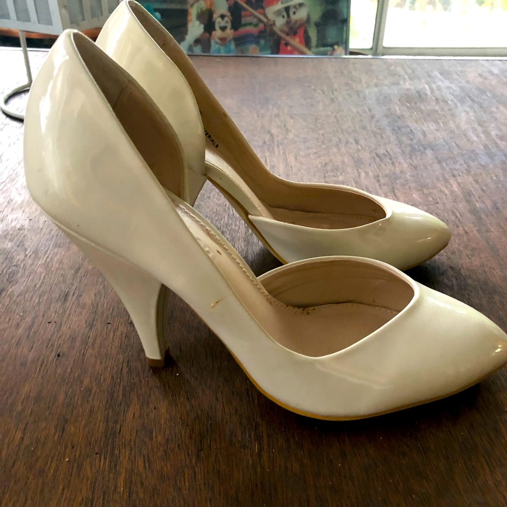 Colin Stuart Beige D’Orsay Heels